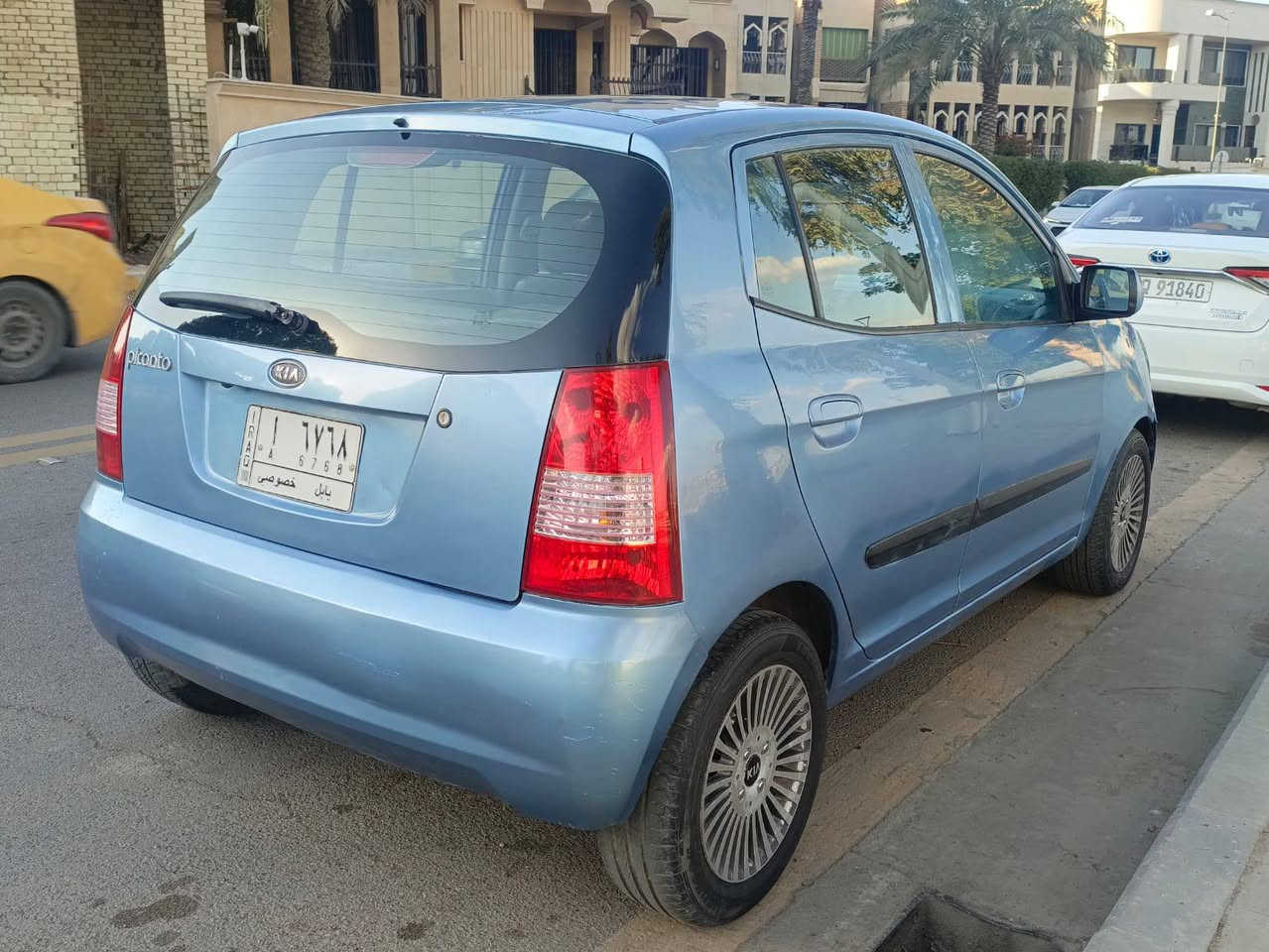 السلام عليكم بيكانتو2008
محرك ٤سلندركيراوتو
سيارة كلش حلوة 
جاهزة من كلشي 
تبريد ثلج تدفئة تخم تاير جديد
صبغ عام اثر شخوط للجماليه بدون دواخل
مكان السياره بغداد الكاظمية 
السعر 55 وبيها مجال قليل
‏‪***********
***********
