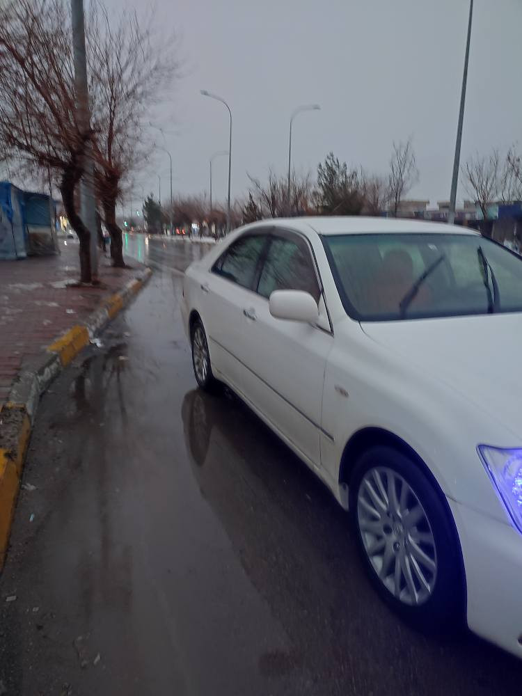 سەرەتا بەناوی خودا شاهینە 180 ڕۆیاڵ  گێڕ گەورەی مەڪینە بچووڪ ناوڕەساسی ڪراوە بە ناوقەیسی بەسمە ڕەساسی 2006 سێ پارچەی ئەوروپا 180km ڕۆشتوە سەقفی وەڪ شووشەیە ماشەڵا پاڪە دوو دووگمە تەنها برێڪی نەبەستراوە سعرەکەشی تەنها 47گەڵاو معامەلە بەدڵتە لەخزمەتام بەدڵت نیە هەر لەخزمەتام پێنجوێن.🤍***********
*********** بنجوين, السليمانية
