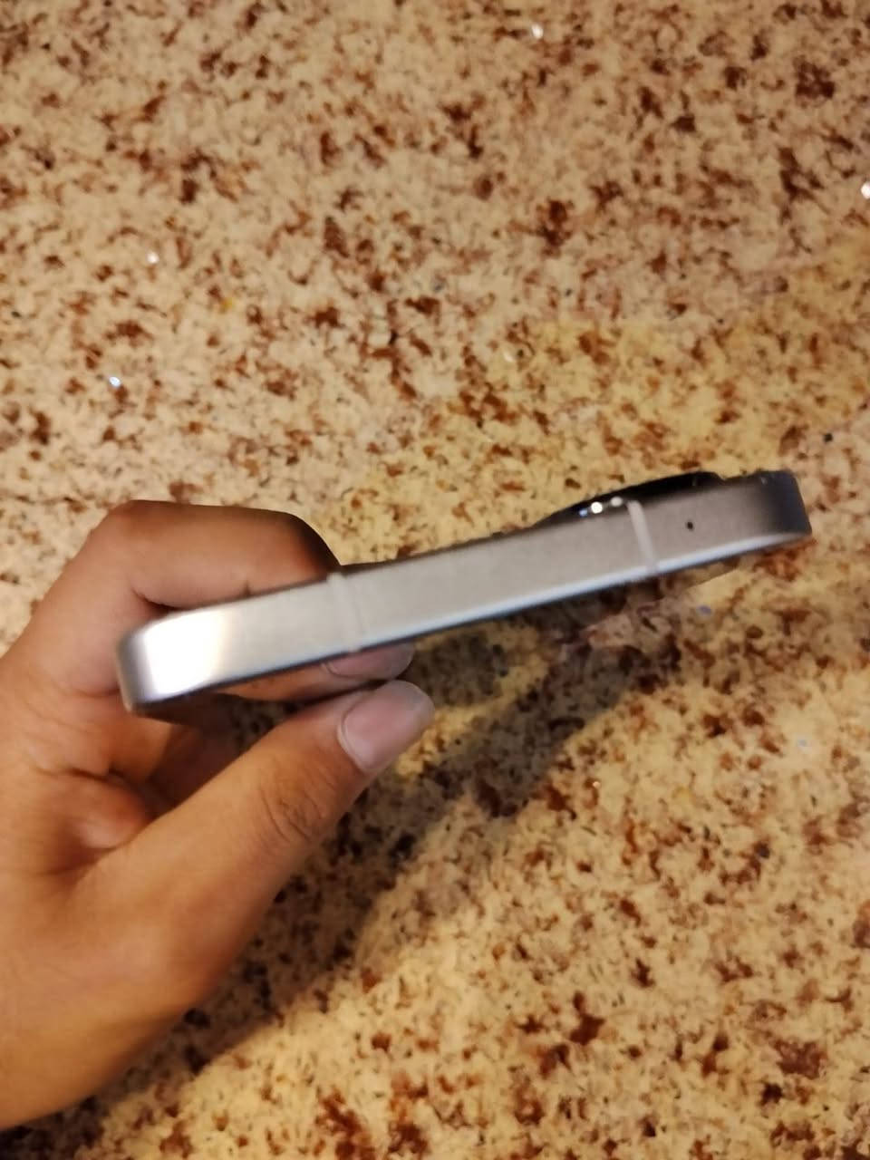 سلام عليكم تلفون POCO F7 للبيع تلفون نضيف صار شهر ونص من مشتري كامل هوة وملحقاته ذاكره 264 ومعالج Snapdragon سعره 400وبي مجال مكاني بهرز رقمي ***********
