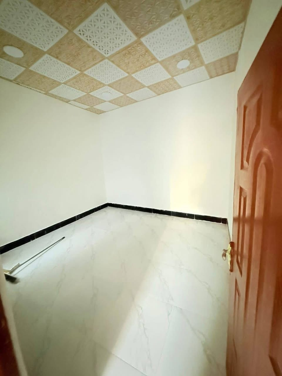 اللهم صلي على  محمدوآل محمد🧿)) 

((👈#مكتب_الجنابي_للعقار 👉)) 

🔆🔅 الـــدار_للبيع   زراعي طابو سند ٢٥
بسعر بلاااااش ١٧ مليون وبيه مجال غير مسكون 

⚜️ المســــاحة ⚜️ ٥٠ م زراعي 
 
⚜️  العنــــوان ⚜️ كوفه بداية شارع ميثم التمار 
#السعر ✅     ١٦ مليون وبيها مجال 
⚜️⚜️⚜️⚜️⚜️⚜️⚜️        
((#للاستفســارمكتب_الجنابي_للعقار
عنــوان المكتب: شارع المطارالسايدين الجديد فرع اسواق فدك 
 للاستفسار اتصال على الرقم.🟡🟡📞
***********
