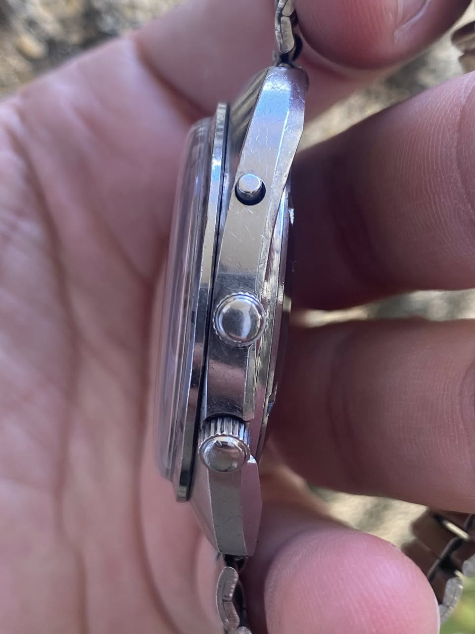 السلام عليكم 
اورينت دولي 
اتوماتيك 
انتاج ١٩٧٩
مينا مميزة
تعمل بكفاءة عالية
ستانلس ستيل بالكامل 
مقاومة للماء 
زجاج مقاوم للخدوش
القطر ٤٣
السعر ١١٥ 
يوجد توصيل لجميع المحافظات 
***********
