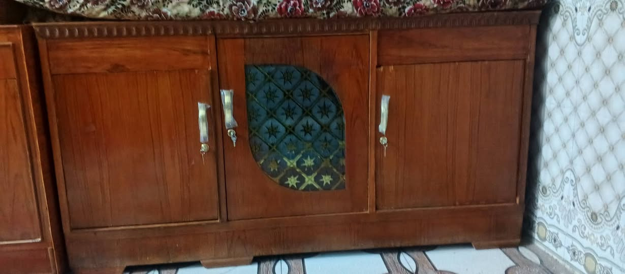 السلام عليكم موجود قرفه اخشاب للبيع وبوفيات وكناتيراتصل***********
