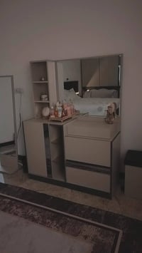 غرفه للبيع صار ٣اشهر من خذته زلع مبيها نضيفه ١٠٠/١٠٠ تجون وتشوفوها مست...
