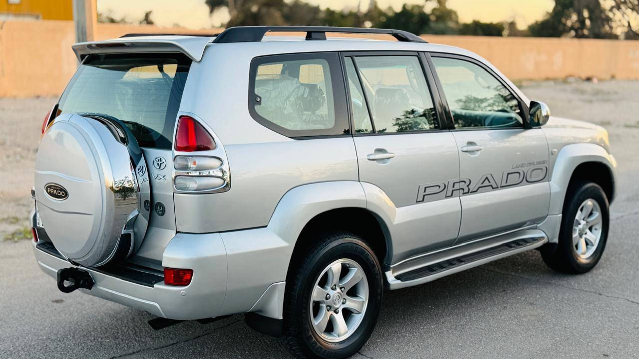 السلام عليكم برادو ٢٠٠٨ خليجي سبعه راكب رقم دولي جديد سنويه ل٣٠ فول مواصفات سبير تعليك دبل تانكي مكينه 6سلندر كفاله عامه مكفوله من الضربه والصبغ والتبديل فقط بيها الجاملق الامامي بي صبغ اثر تكشير والباقي كفاله مكينه وكير جدد السياره جديده كلش كارتون السعر 162 العنوان بصره  للاستفسار ***********
