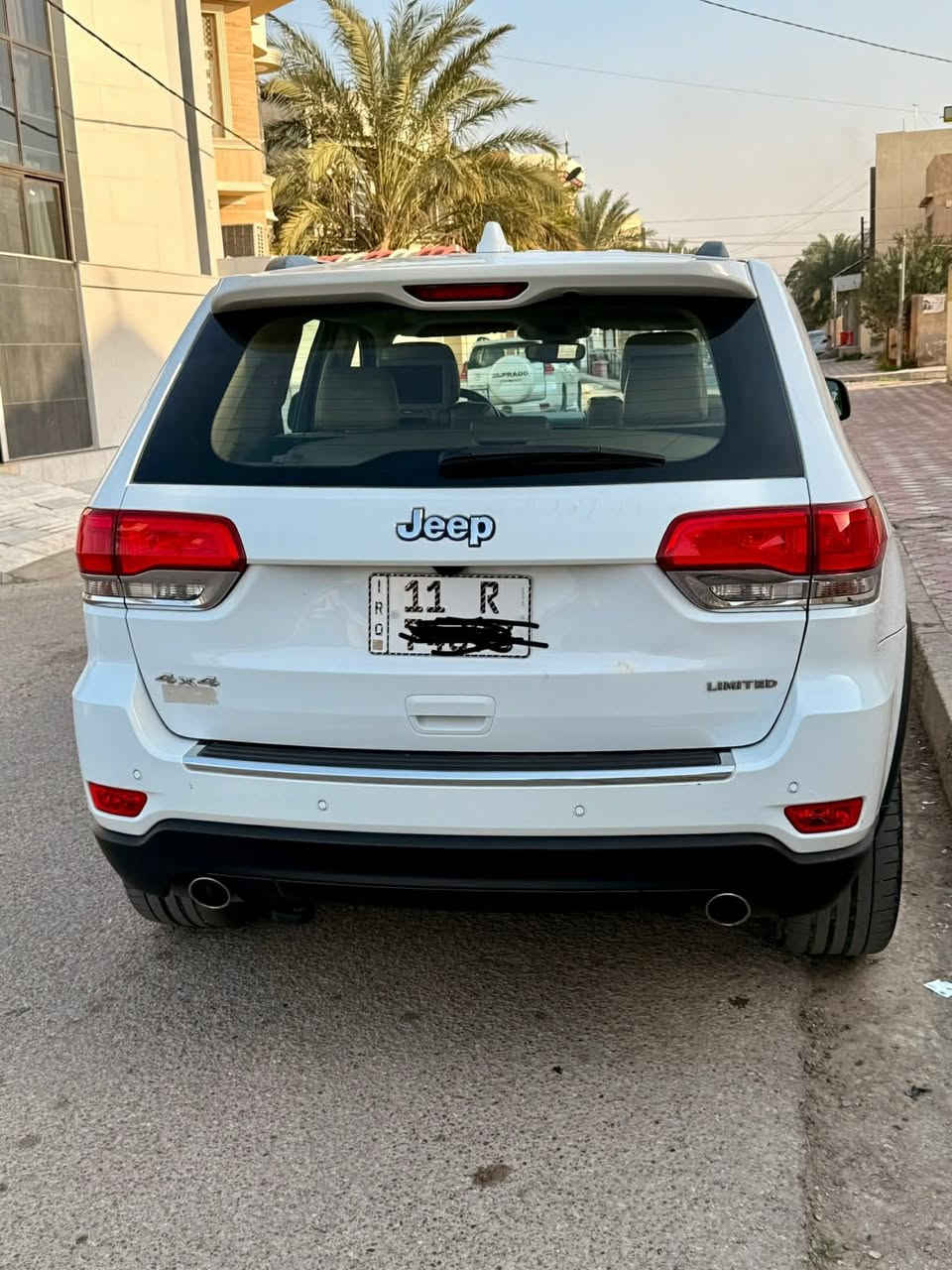 مكلفه بالنشر 
🔥للبيع – جيب كراند شيروكي خليجي (لمتد بلص)كامل مواصفات
مكاني ديالى بلدروز
✨ موديل: 2019 خليجي
✨ فئة: Limited (لمتدد بلص)
✨ بدون أي حادث
✨ رقم بغداد
ماشيه 80 الف كيلو متر
💎 المواصفات الكاملة:
✔️ محرك 6 سلندر 3600
✔️ دبل (دفع رباعي)
✔️ فتحة سقف بانوراما
✔️ جلد فاخر وكالة
✔️ شاشة كبيرة 3 + نظام ملاحة
✔️ كاميرا خلفية + حساسات أمامي وخلفي توقف ذاتي
✔️ تشغيل بصمة (دخول وتشغيل بدون مفتاح)
✔️ ريموت ستارت (تشغيل عن بعد)
✔️ مقاعد كهرباء + تسخين مقاعد
✔️ مثبت سرعة
✔️ تخم تاير جديد
✔️ إنارة LED نهارية
✔️ نظام ثبات إلكتروني
🚗 السيارة استخدام شخصي، نظافة عالية جداً، فحص كامل.
🔥 ما تحتاج صرف نهائياً – عليها ادامه كامله.
💰 السعر 🔥
📞 للحجز والاستفسار:
‭0771 683 3902‬
