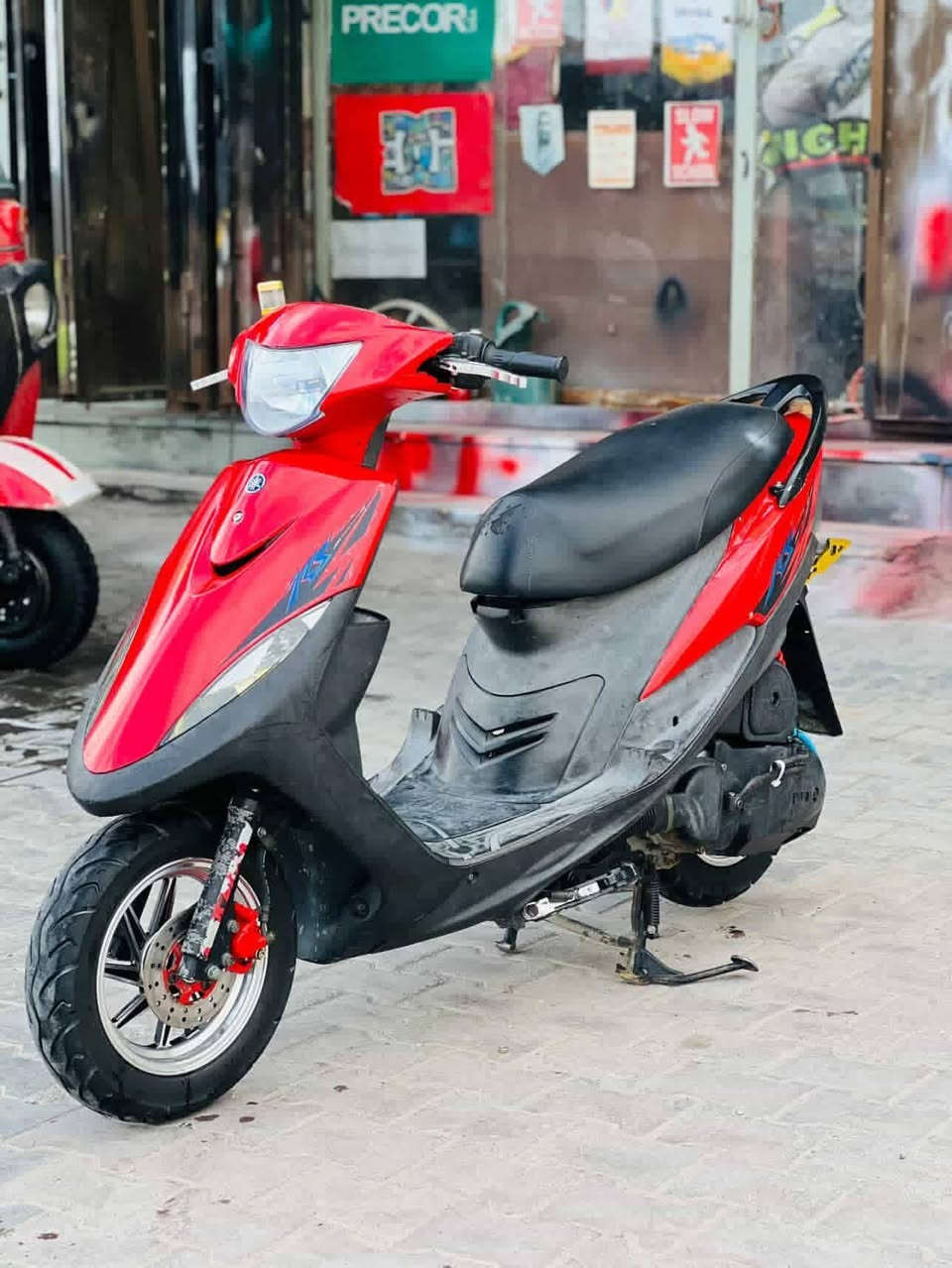 السلام عليكم دراجه ماكس عدله للبيع مال رمبه جديده معنئ الكلمه وصل موجود نكره سلف كهربايات كله شغاله بلاديه 49 وبيه تزويد قليل مكاني كربلاء الامن داخلي سعر خاص *********** ملاحضه لون لابلادي اسود وختم واحد ويه المكينه
