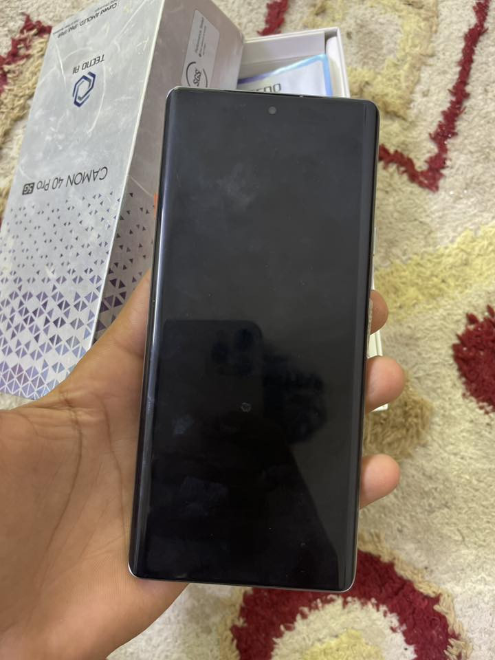 جهاز البيع تكنو كامون 40برو 5جي ستخدام قليل فقط دكمت التشغيل تفلت يريده يعلق وطبله خاص***********او تصل
