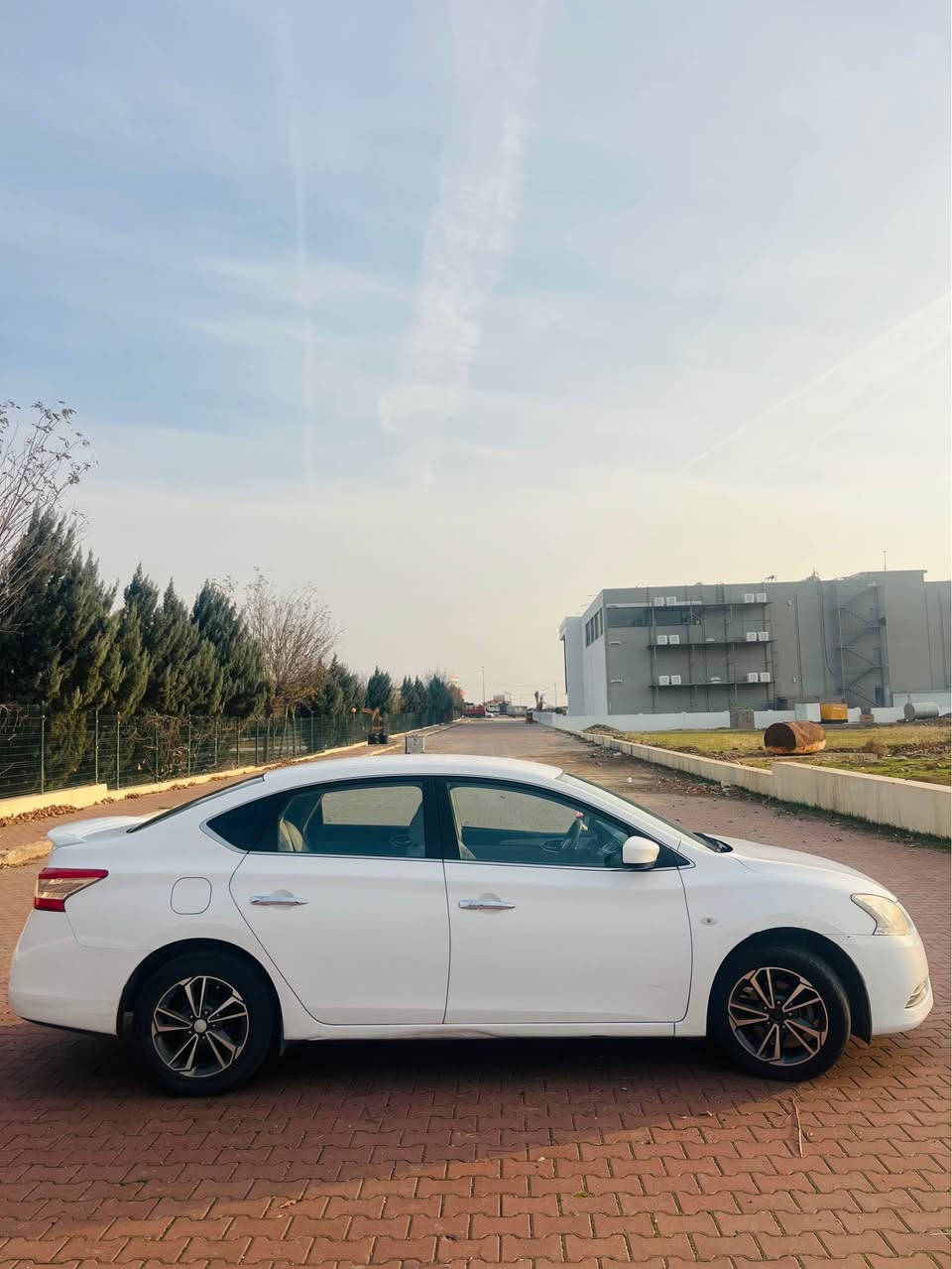 NISSAN SENTRA 2020
فول بسمه شغال كاميره 
گير مكينه شه رت 
تحويل وكاله شه رت 
نيف نيفه تنشتك سياره سبوخ بي داخلي 
سعر ١١٢مجال توزيك تيدايه
*********** اكر, نينوى
