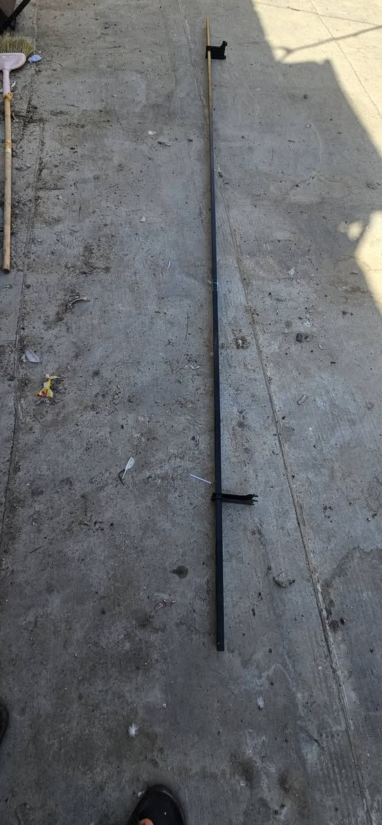 ‎سكه محل ملابس جديده ما مستخدمه
العدد5 طول سكه 3متر 
***********‎ عمارة, ميسان
