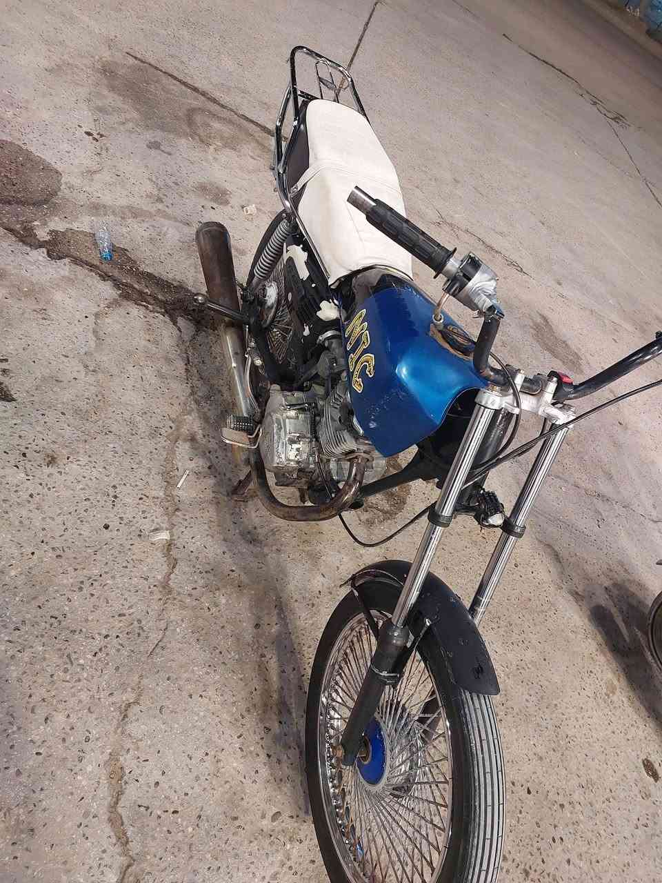 للـــبيع دراجة ارشا 4 كير.   كلك.  سعر 250 وبيها مجال.   رقم *********** مكاني محيزم الرابعه شارع 80 طريق كربلا.
