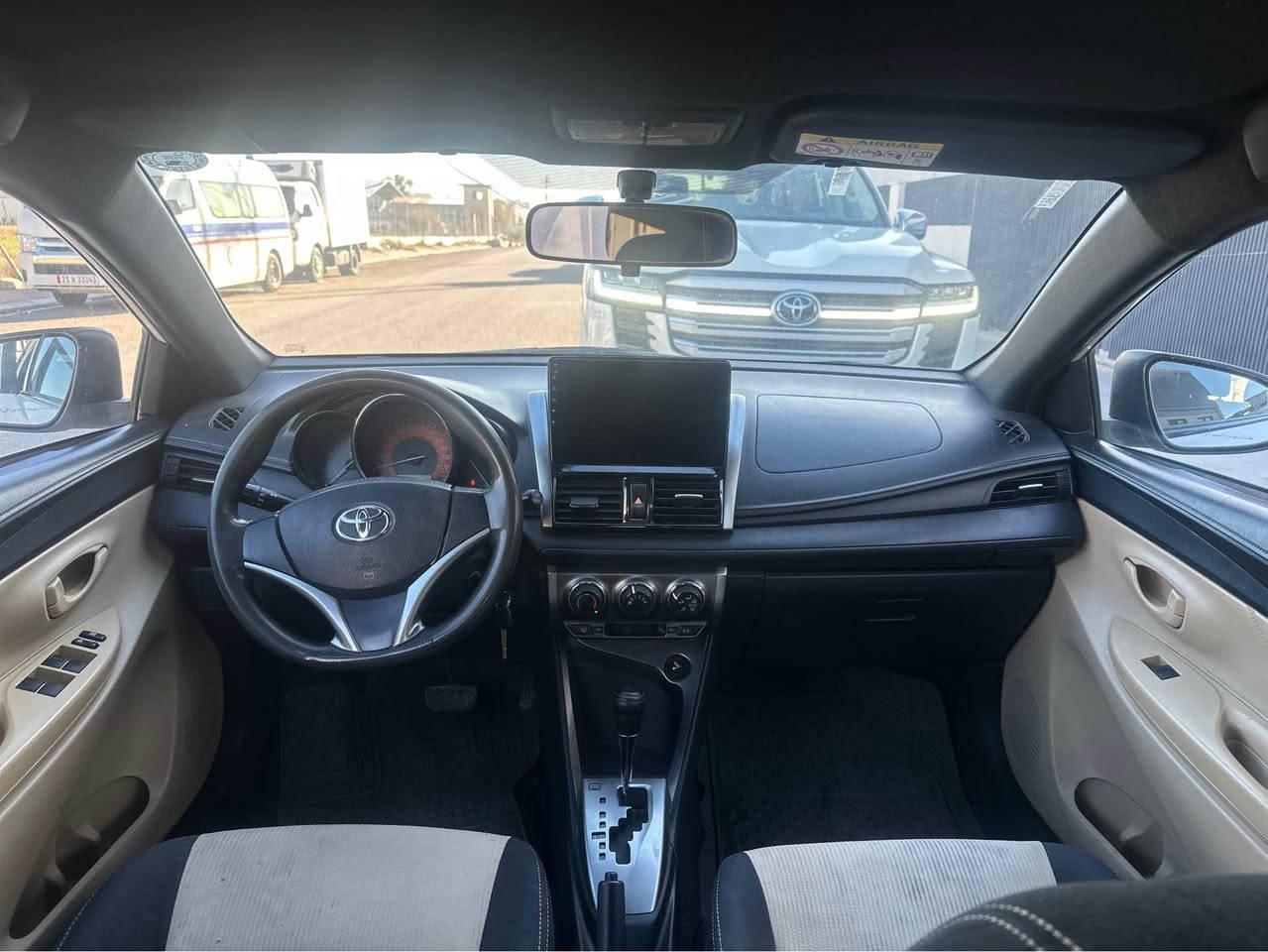 Toyota yars 2015
سةيارةكة مةكينة بجوكة جاملخةكى سبوخة بئ زورى بةس بةخة لةكةل يةك تعديلى هةية 
سةنةوى تا 2027 ماوة
سعرى 114كةميك مجال
عنوان اربيل
☎️*********** أربيل, العراق
