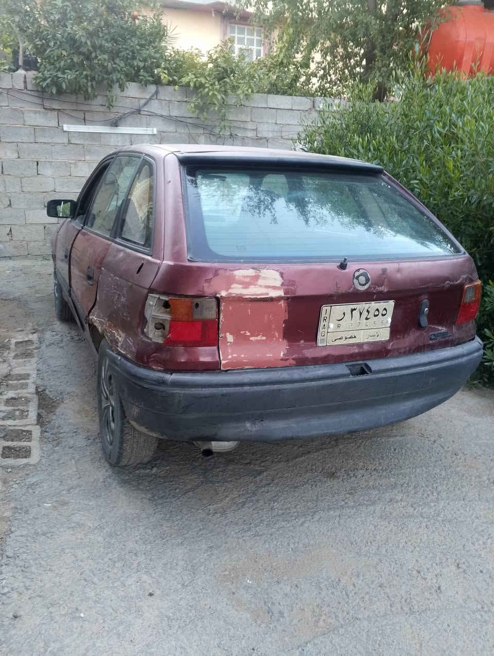 السلام عليكم عندي سياره للبيع السياره وبل استرا صولون الموديل 1992 راعيه متوفي رجا التواصل عل خط مكاني فلوجه الازركيه ***********
