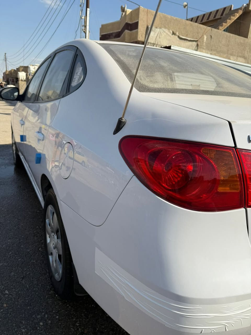 السلام عليكم 
النترا 2011 شركه العامه للبيع بيهه فقط جاملق امامي بدون دواخل مكينه 1600 للاستفسار ***********
