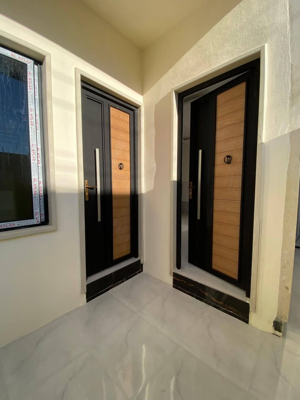 🏠🏠دار للبيع للبيع 🏠🏠

بسعر مغري جدا 

بناء زيرو 

استلام فوري 

📍الموقع حي الوحدة خلف مجمع غزل

طابقين

3غرف نوم

صحيات بالطابقين

مطبخ 

المساحة100

الواجه 11العمق 10

↕️مكون من طابقين

✅سعر الدار عبر الهاتف 

مكتب التهاني للعقارات سايدين الميثاق مجاور شركة الحافظ 

👤فيس بوك #مكتب التهاني للعقارات

☎️***********☎️

☎️***********☎️
