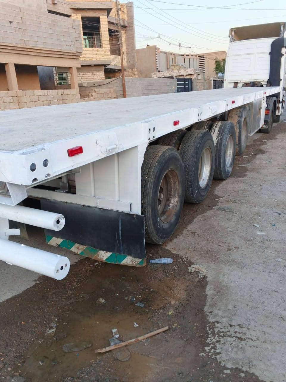 السلام عليكم عربانة البيع 
شاصي سيگام مكفولة من فطر او كسر 
اربع محاور الرابع رفاع 
مطبخ و ثلاجة 
دناكير ١٣ الماني 
السعر 85
مكان الرمادي 
العربانةسبرنگ الرقم 
***********

