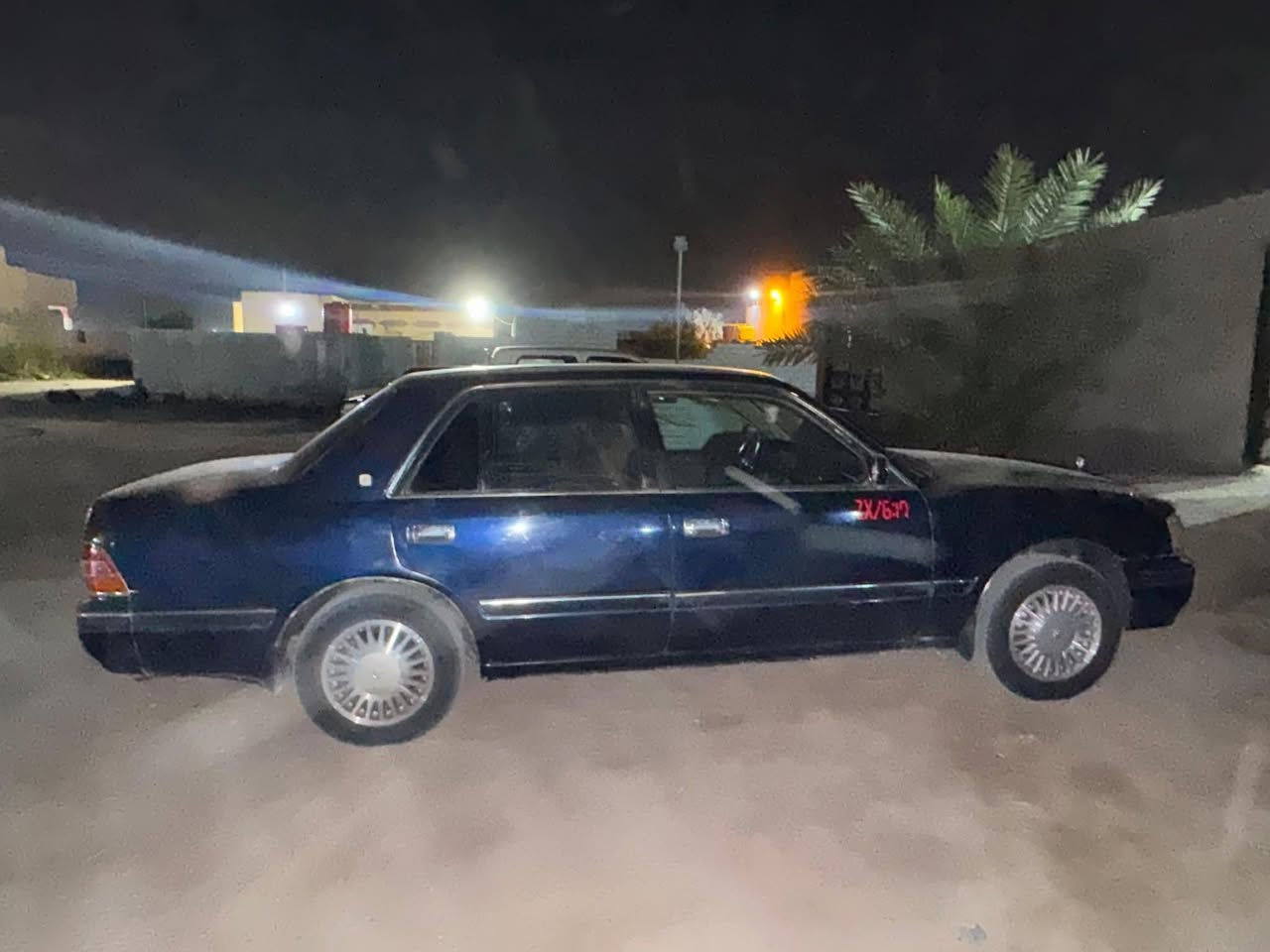 سلام عليكم راس الثور محور موديل 2000 رقم بصره باسمي مكفوله من نقل جثه او كصه واصوليات السعر ب85 وبيه مجال مكان السياره البصره سفوان ***********  رقم صاحب السياره تصل وتدلل
