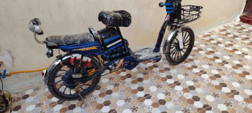 سلام عليكم بايسكل شحن للبيع ديالى   الجسر الغالبية  السعر ب200وبيه مجال


**إذا كنت صاحب هذا الإعلان وتريد حذفه لأي سبب، رجاءا أرسل رسالة إلى الدعم الفني**