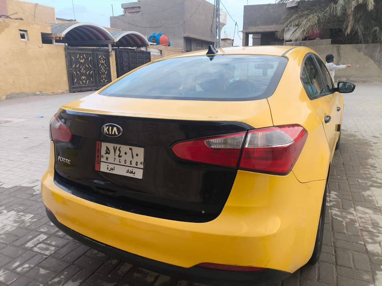 سلام عليكم
سياره فورتي للبيع أمريكي 2017 مكينه 1800 كلشي مابيه تبريد تدفئه حادثه أمريكي جاملغ الوره السعر 115 وبيها مجال قليل رقم تلفون ***********
