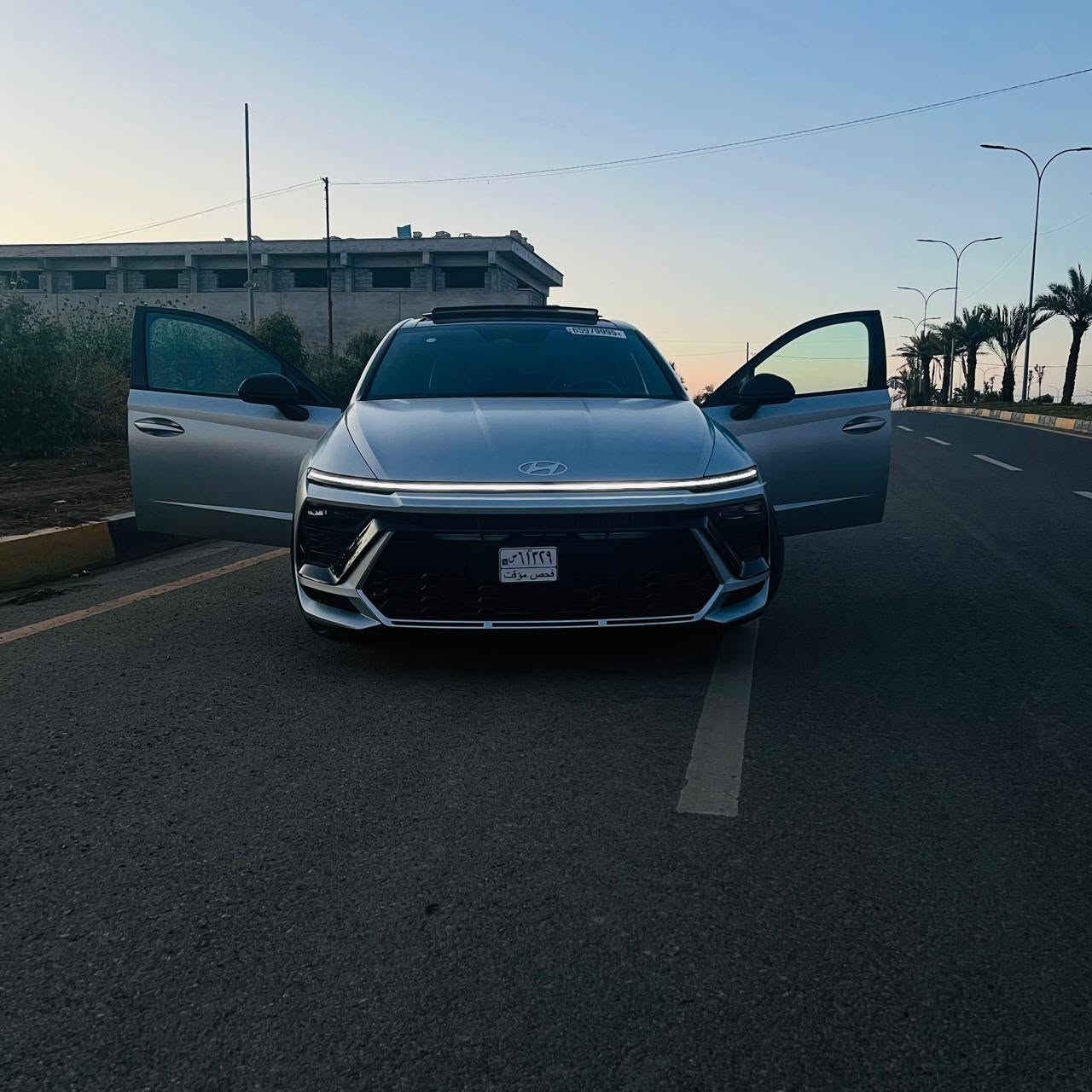 السلام عليكم ورحمة الله وبركاته
Hyundai sonata N line 2025
المحرك :2.5T 290hp
ناقل الحركه : DCT 8 غيارات
الممشى : 8000KM
الضرر : قطعتين جاملغ جهة السائق والدعاميه الاماميه تبديل 
اللون : سلفر مات 
مواد الداخليه : جلد ، شامواه 
السعر : 23,800$ وبيها مجال بسيط
رقم التواصل : ***********
