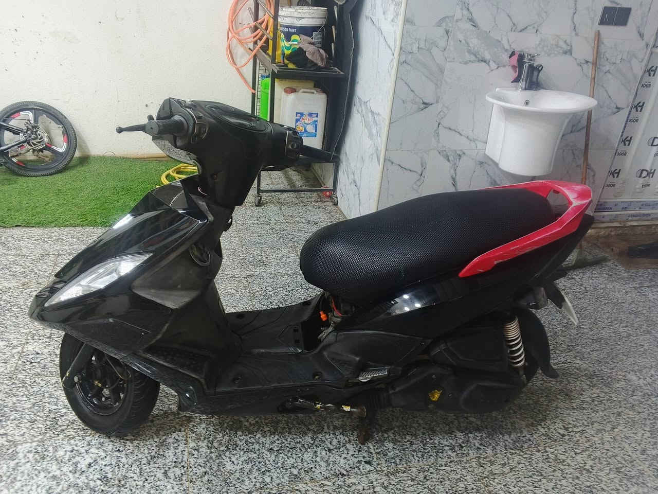 سلام عليكم جي تي ار دراجه نضيفه حيل مكينه برغي ما مفتوح بيه دراجه كله بلاديه بس كفر تجاري نكلبت بيه وبدلتهن مكاني بلديات تقاطع المرور السعر 750 وبيه مجال للبيع او مراوس بسكنس جبلي نضيفه الشراي يتصل ما متواجد خاص ***********
