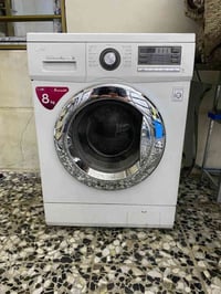 من رخصة الاادمن عندي غسالة ٨كيلوات ونظيفة وشغالة مابيها اي عطل السعر٣٠...