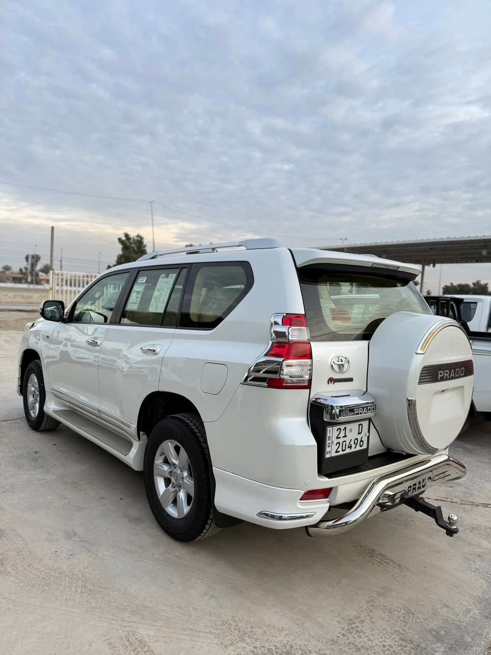 سلام عليكم برادو 17/TXLسياره فول واحد علا واحد فتحه بصمه دبل تانكي 7راكب V6سلندر سياره مري شفط تشغيل عن بعد سياره حداديه كير مكينه تبريد كله علا وضع شركه ماشيه 113الف حقيقي علا وضعها  بيها شويه صبغ بل باب شبرين 
كفاله عامه من صبغ او فتح رقم سليمانيه بسمي تحويل ثاني يوم سعرها368وبيها مجال 
مكانها بغداد راشديه ***********
