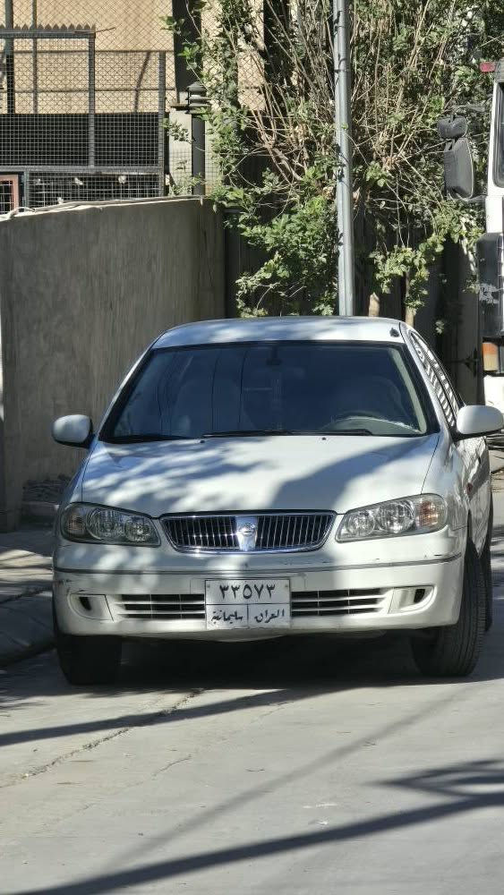 نيسان صني 2009 (ياباني) للبيع
​المواصفات:
​المحرك: 1.6 (المرغوب).
​اللون: أبيض ملكي.
​الداخلية: كشنات ودشبول "بيجي" (أصفر).
​المسافة المقطوعة: 278,000 كم.
​حالة البدن (البودي): صبغ نص باب ونص جاملغ جهة الصدر (الراكب)، وبدون أي ضربة داخلية (بشرط ما داخلة).
​السنوية: منتهية.
​ملاحظات إضافية:
السيارة نظيفة جداً وجاهزة ومنقوصها أي شي، بشرط الفحص (نموذج بالنظافة).
​السعر: 90 ورقة (9,000$) وبيها مجال للشراي.
​العنوان: السليمانية.
​للتواصل والاستفسار:
​***********
​*********** السليمانية, العراق
