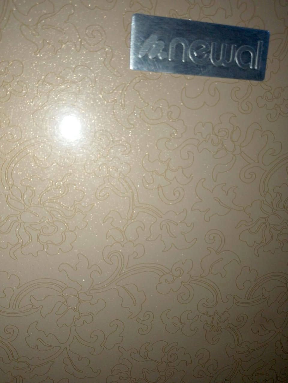 السلام عليكم عندي ثلاجه من شركة نوال تفريزهه ميه بالمبه نضيفه الله شاهد 90وبيهه مجال رقمي للتواصل ***********
