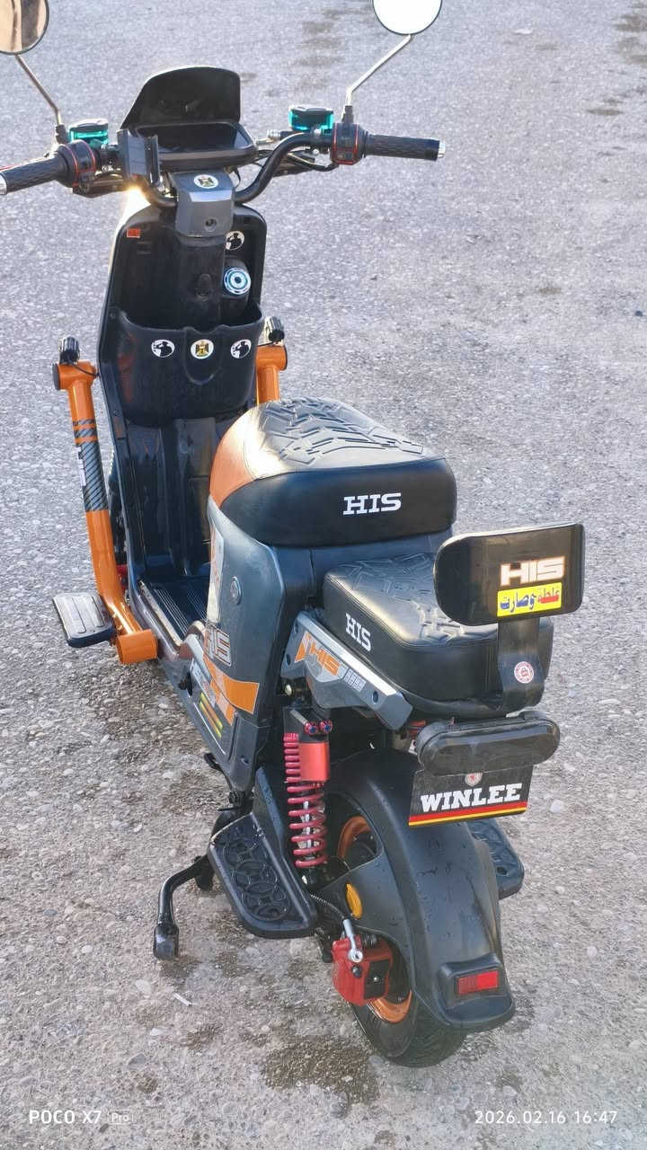 دراجة شحن موديل 2025
تشغيل عنبعد 
كهربايةات كاملة 
دراجة فول 
بطاريات شرط 
دراجة ما بيهة اي عيب 
سعر 380وبيهة مجال


**إذا كنت صاحب هذا الإعلان وتريد حذفه لأي سبب، رجاءا أرسل رسالة إلى الدعم الفني**