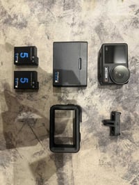 كاميرا DJI Action 4 • بطاريتين وكيج • نضيفه مستعمله