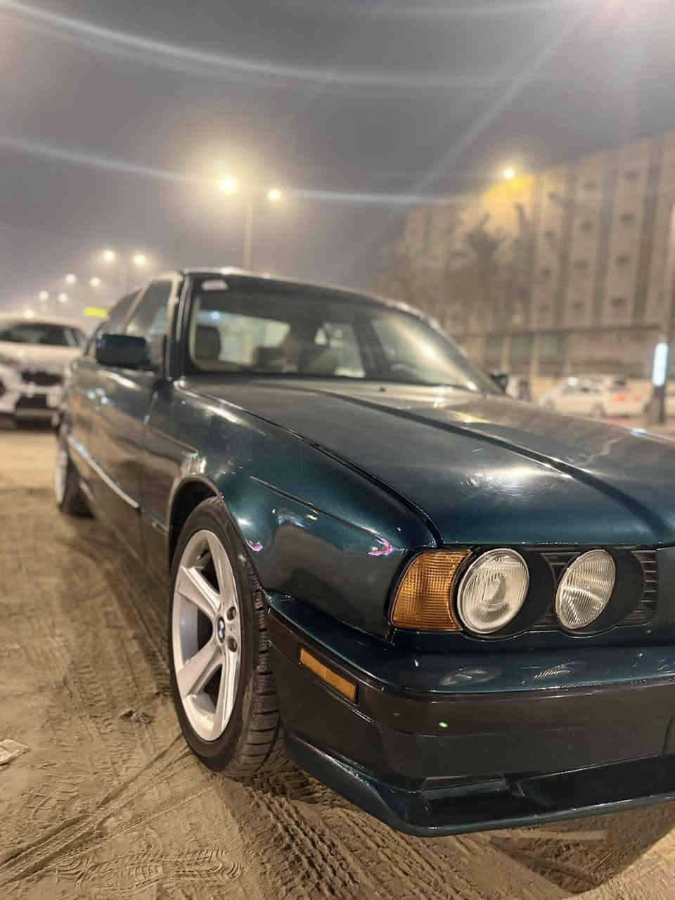 السلام عليكم. مرخصة الادم
BMW/525i/1993 فوك المديل
سته سلندر مسكر فانوس السياره بجم عريض السياره مري منفصل لسياره مكفوله من الضربه القويه. ومصبوغه صبغ عام للجماليه فقط لسياره جاهزه وخير من الله. ترايك وين ميعجبك ومتفتح بنيد
لسياره ذاب اله حداديه جديد وكير ومكينه مكفولات.  لسياره للبيع فقط واعتذر عن لمراوس 
للتواصل: هـ***********
سعر السياره 55 وبيه مجال بسيط ومستحيل تلكه 525 مسكر بهيج نضافه ونفس سعره
