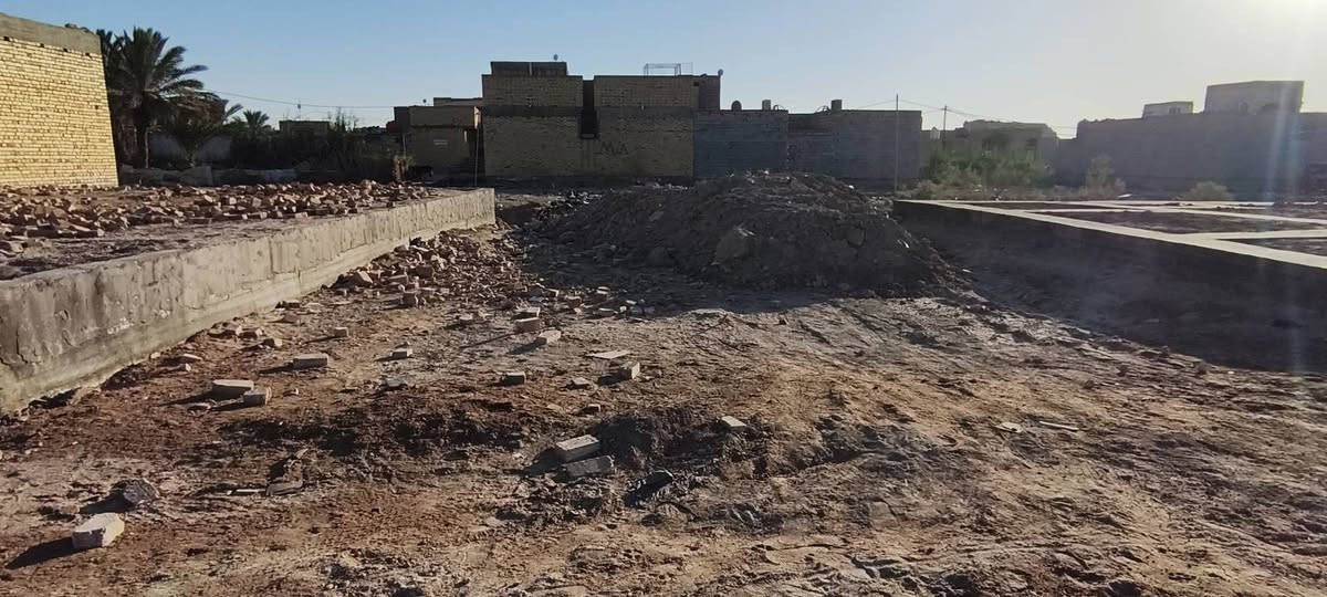 السلام عليكم 
قطعة ارض زراعيه مساحته 150متر نزال 16 عرض9 مكان القطعه مستشفى التركي نزلة ابو فياض خلف المدرسه كل الخدمات متوفره ماي كهرباء مجاري السعر 25 بيه مجال قليل  للاستفسار *********** واتساب
