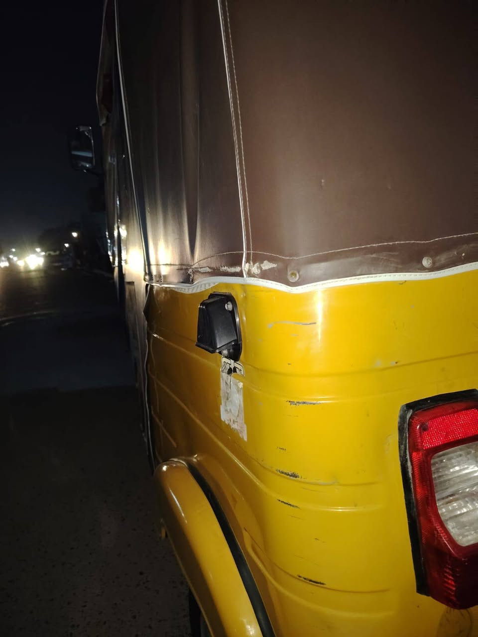 سلام عليكم تكتك البيع 20/شهر 11/رقم  وسنويه كفاله عامه عده الدوس معمره تراي زيرو تخم تاير جديد ربع مذب 
مكان بغداد مدينه الصدر رقم 📱 ***********/‏‪***********‬‏
