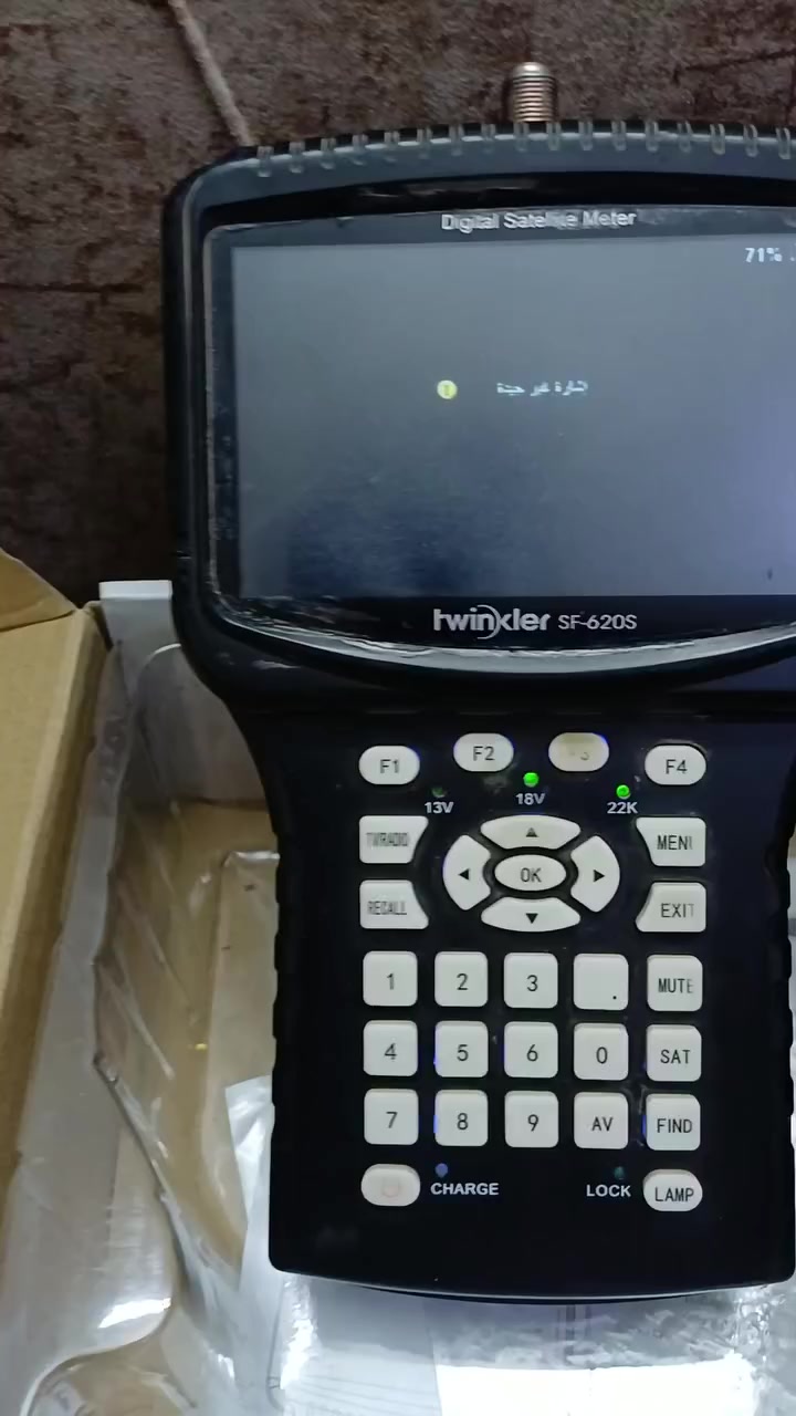 جهاز فايندر موديل( توين كلير ) مستعمل  ونظيفشغال مية بالمية سعره النهائي( 70) للامانة تم تبديل البطارية فقط / المرفقات  (شاحنة الجهاز ) ( شاحنة الجهاز بالسيارة ) ( حمالة )  // فقط الغطاء تعبان // للمعلومات عالماسنجر


**إذا كنت صاحب هذا الإعلان وتريد حذفه لأي سبب، رجاءا أرسل رسالة إلى الدعم الفني**