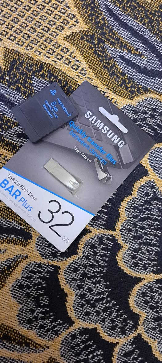 بلي 2 نظيف جدا
اختيار اللون اسود او فضي
مع يدة التحكم الاصلية صاير بي قطع و مصلح  يشتغل نفس ما جان 
و يدة تحكم تجارية
مع فلاش ميموري بي 45 لعبة كلهن معروفات و مشهورات
و كارت ميموري للتشغيل 
و التوصيلات مالتة المحولة و اسلاك الصورة
السعر 60 الف و بي مجال للطيبين 
للتواصل:***********
و اكو توصيل في بغداد و كافة المحافظات
