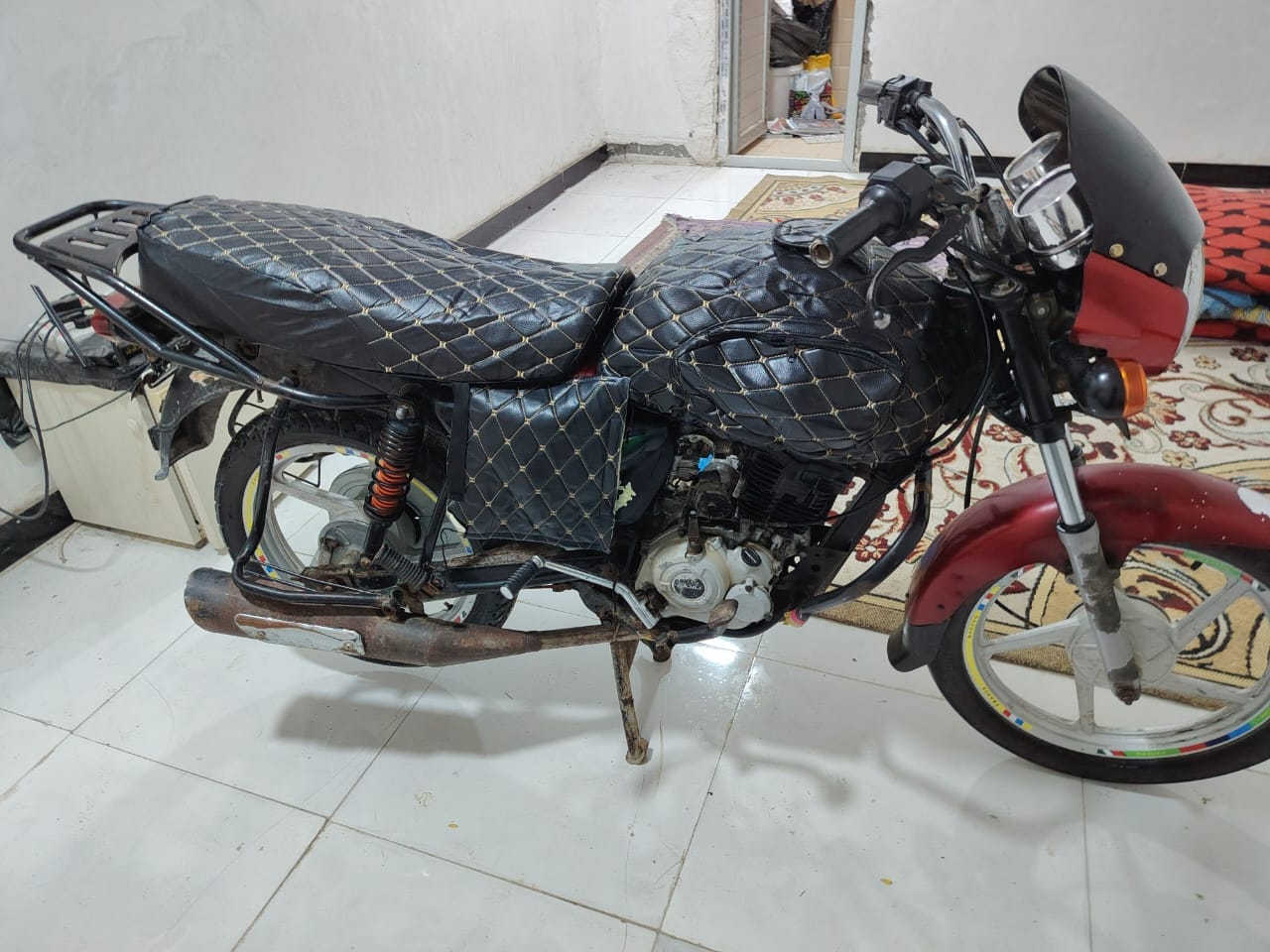 سلام عليكم بوكسر مديل ١٩ اوراق اصولي ب اسمي. كهربائيات شغاله  هندر واحد  يرادله كلجات مكاني بصره
رقم الهاتف ***********
وتساب ***********. سعر  مناسب جدا
