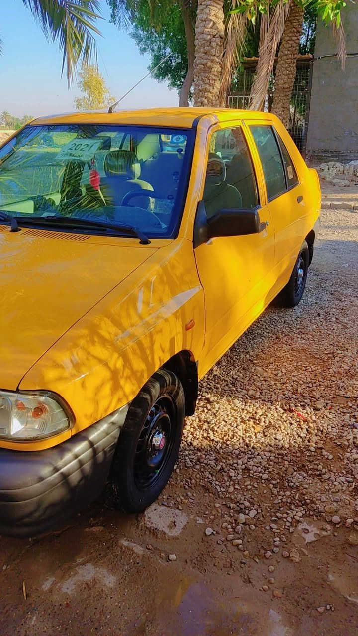 سلام عليكم سايبا واحد وعشرين للبيع نضيفه بيها بس جمالغ المامي لايسر بي طخه ومسوي تخم تاير تبريد كهربائي شغله كلها لايت زنون شمسي ابيض مكاني بغداد الكمالية تلفوني بي واتساب ***********
