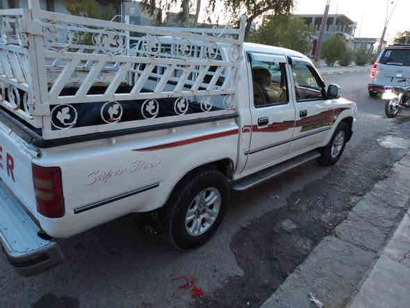 سوبر دير ٢٠١٣ رقم انبارمشروع وطني
سياره وضع شركه جديده
فابلون شركه على قماره  نايلون شركه بعده على كشنات
سياره كفاله عامه من ضربه وصبغ وشخط 
محرك كير بشرط
تبريد ثلج 
صدر جديد
سياره جاهزه من كلشي متصرف عليها الف
سعر ٨٣ وبيها مجال
عنوان الأنبار حديثه
اتصال***********
