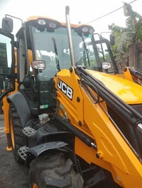 شاحنة • للبيع