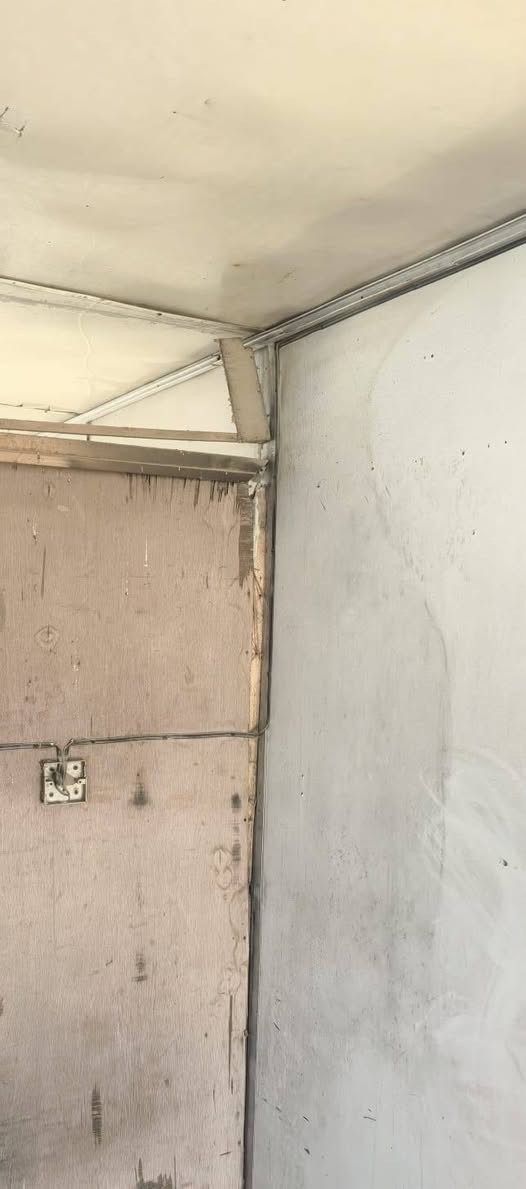 السلام عليكم حاويه ١٢ متر 
مكاني بغداد قرب كراج النهضه
السعر ٢٢٥٠
***********
