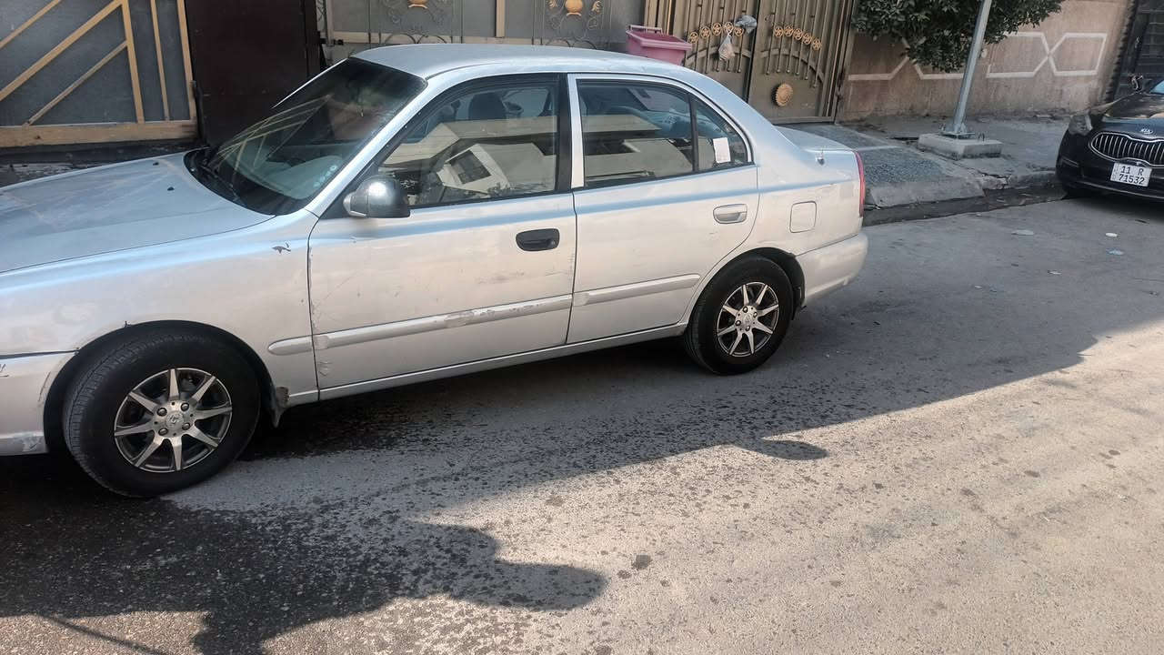 السلام عليكم  فيرنه  هونداي  موديل  ٢٠٠١١  ضربه  بلجاملغ  الايمن  ومصلح  طخات  بسيطه   بيه  جراد   بلبنيد   تبريد  ثلج   محرك  ١٦٠٠ تخم تاير جديد تحويل مباشر رقم بغداد  السعر ٦١ وبيها مجال  *********** بغداد حي الجهاد

