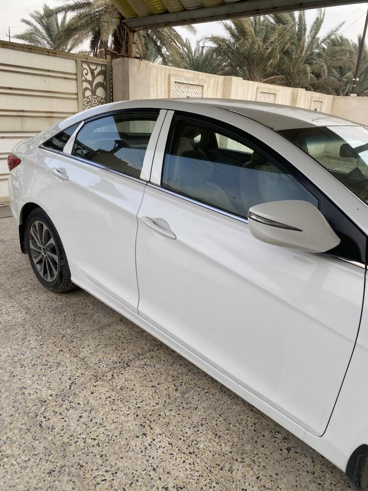 سلام عليكم سوناته ١٣ خليجيه
شركه العامه شكل ١٤ 
كشن سياق كهربه 
شفتات 
مري شفط معروف مال شركه العامه 
رقم بغداد تحويل ثاني يوم
سياره بيها قطعتين صبغ ول سونار موجود بل منشور

مكاني بغداد /ناحيه الرشيد 
سعر ١٢٥ وبيها مجال
***********
