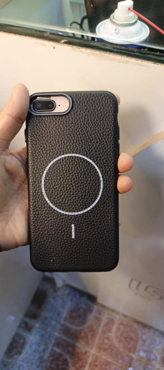 سعر ١٠٠ الف
ايفون ٨ بلاص 
ذاكرة ٦٤ بطارية ١٠٠٪؜
بصمة شغال / عيبة الضهر مفطر 
تواصل ***********
