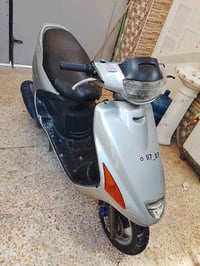 فراشه فحل • سلف • مقدم دسك