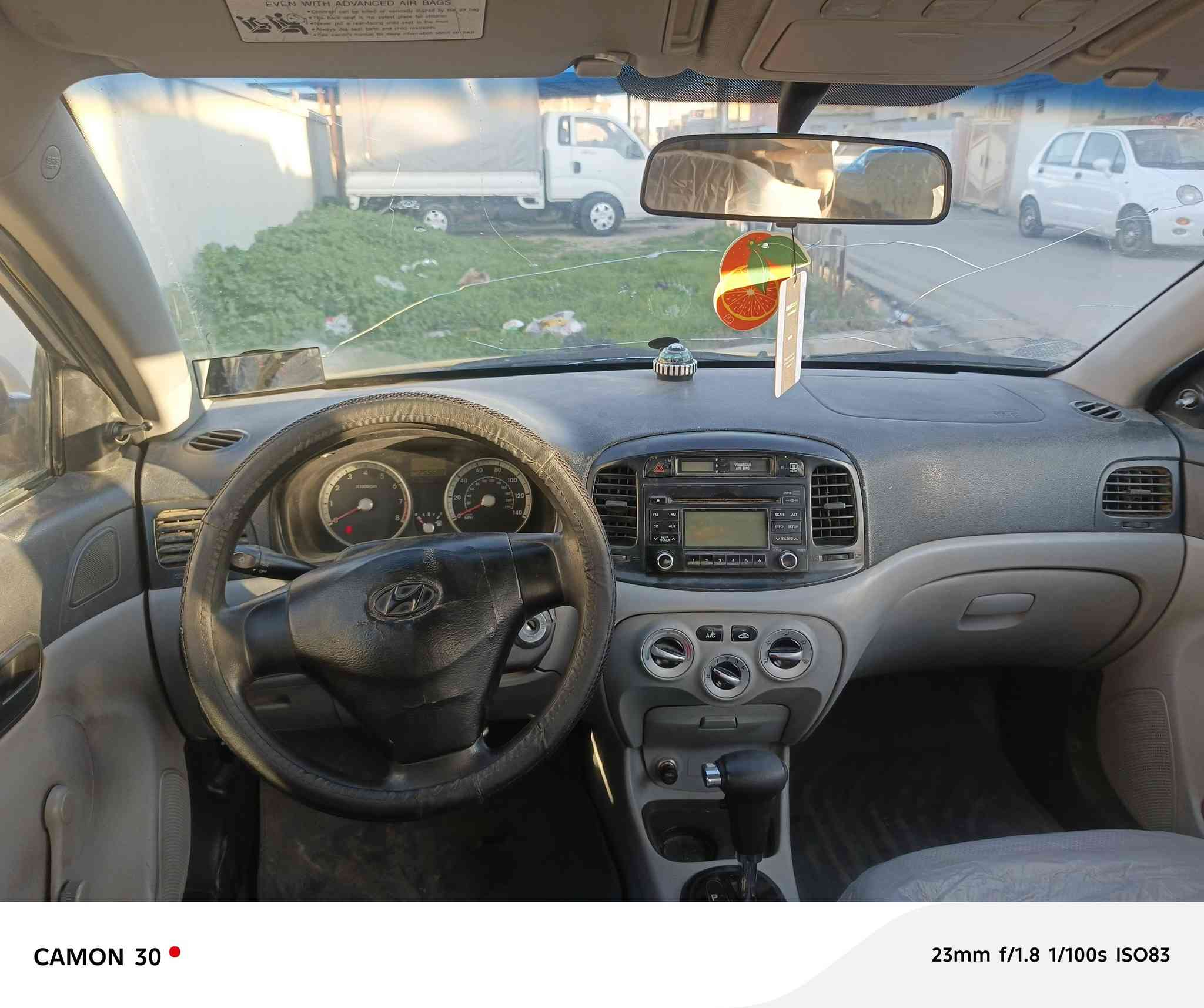 اكسنت أمريكي رقم واسط بيها طخه خفيفه من كدام مبدل جاملغ وبوند
ب 74
‏‪***********‬‏
***********
