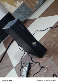 عندي اكس بوكس البيع مهكر 360كامل ملحقات يداد عدد 2سعر نار اخو البلاش  ...