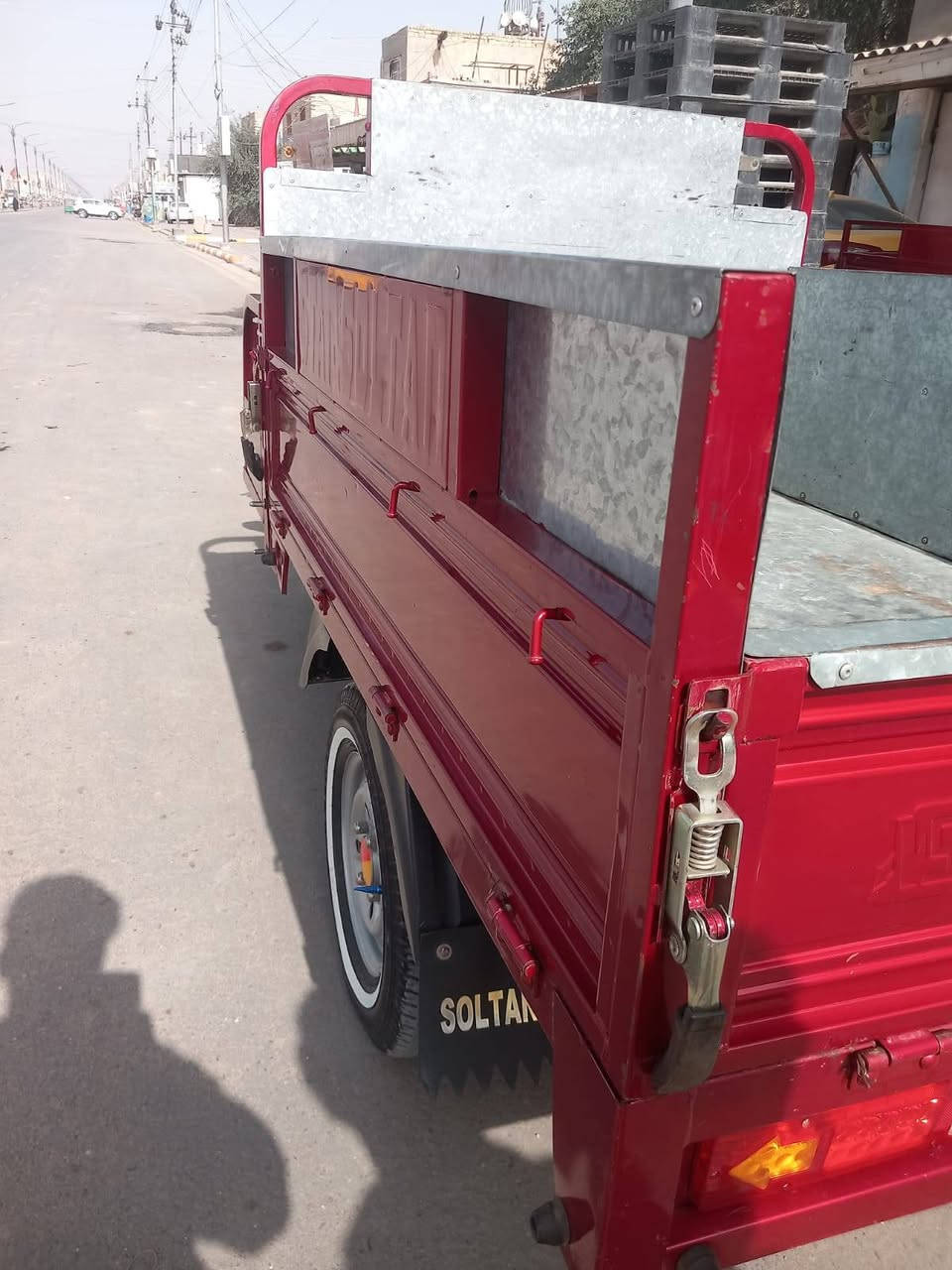 سلام عليكم ستوته 22 طالعه 24 مكفوله كفاله عامه وكيله بشارع بغداد 
مامتواجد على خاص هاذ رقم الولد ***********
