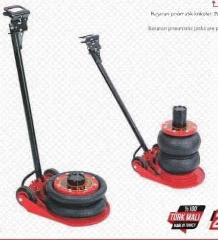 متوفر انواع الجكات لرفع السيارات 
جك تركي بالون هواء ٣ طن
جك تركي دبل بالون يشيل نص سيارة صفحة كاملة 
جك صيني احمر  4 طن 
جك صيني ازرق  3.5 طن
"
"
أسعار جملة و مفرد وتنافسية 
 رقم هاتف : ***********
