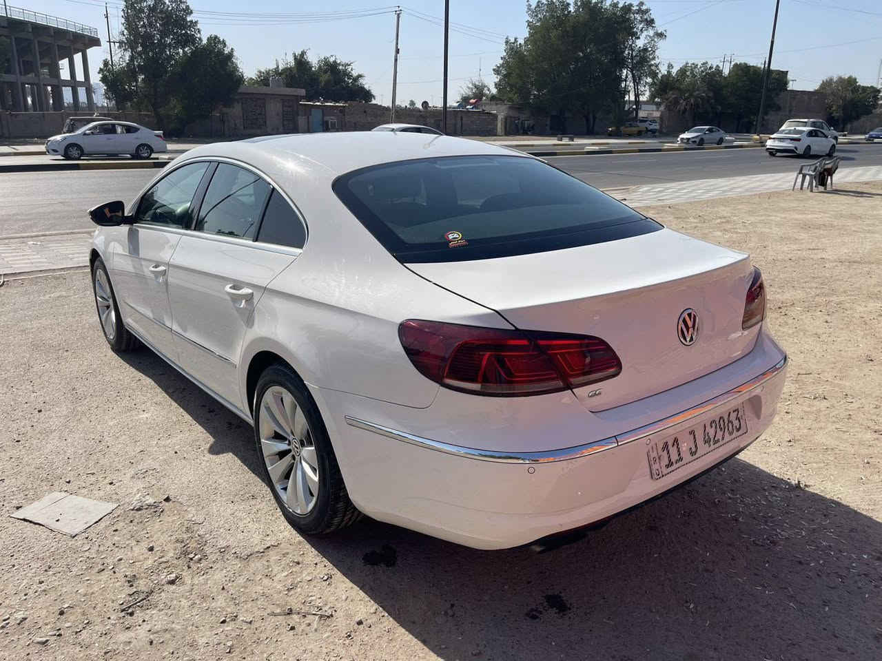 السلام عليكم فكس واكن باسات 2012 وارد خليجي فول مواصفات للخير  1/1 كفاله من ضربه ولصبغ مكينه 2000 كير ومكينه جدد لاصرف ولا بخار صدر تايرات  تبريد كله جديد السياره جاهزه وعلى وضع الشركه مكانها بغداد السعر 90 وبيها مجال ***********
