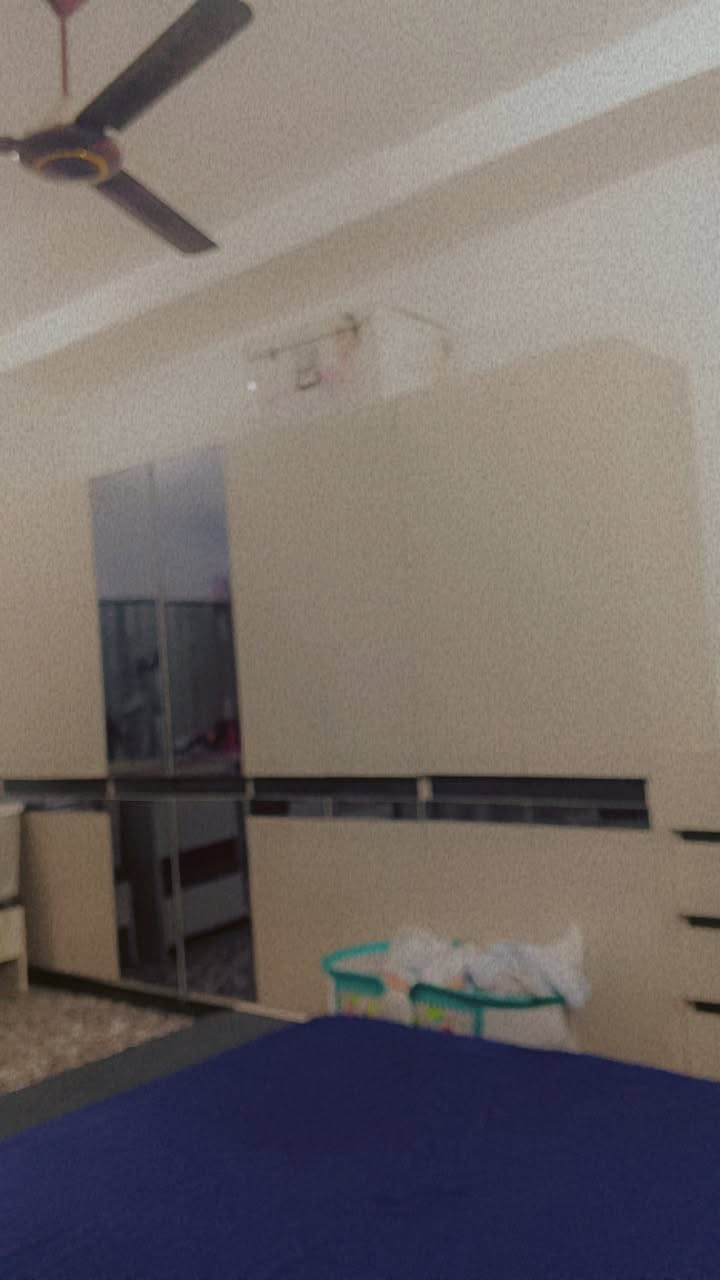 غرفه لبيع العنوان بغداد حي اور1200بي مجال ***********
